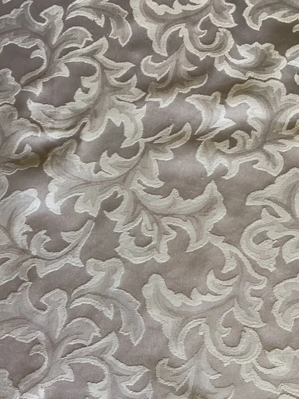 Tablecloth White on Silver Rectangle Raised Scroll Pattern 118